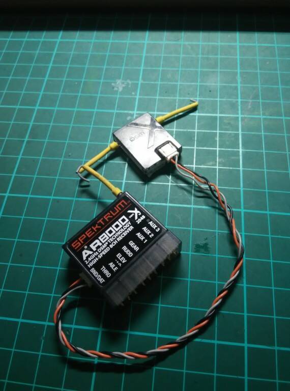 AR8000正面