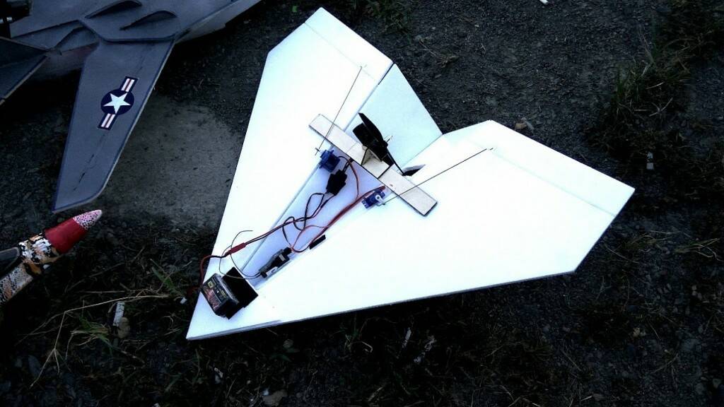 全電裝白機.電池.225克