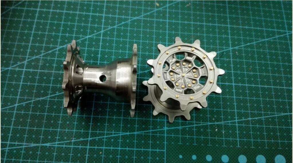 豹2主动轮2.jpg