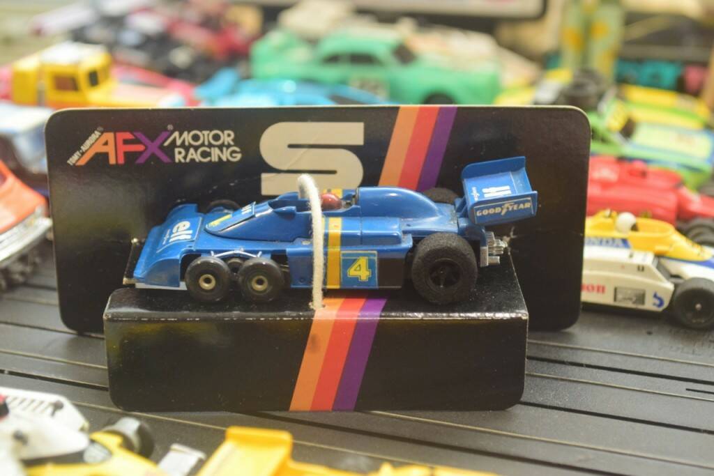 F1傳奇的六輪賽車 "Tyrrell P34"!!!