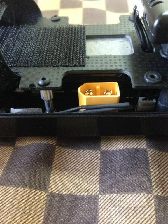 Futaba R2008SB 接收器位置
