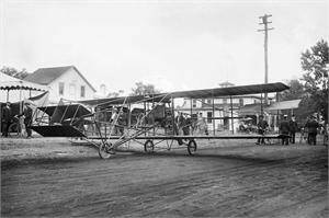 1280px-Curtiss-Herring_Flying_Machine.jpg