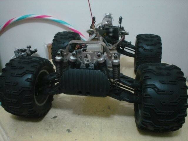 HPI 1-8大腳車.jpg