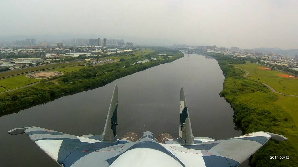 SU35空拍.mp4_20170512_205045.898.jpg