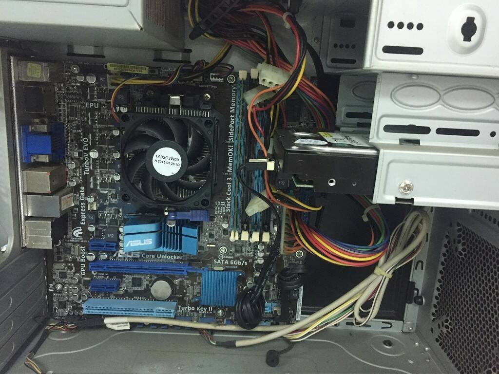 讀機殼內部