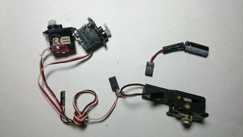 禁翼用減速伺服很心正常.4MM收腳正常.電容送