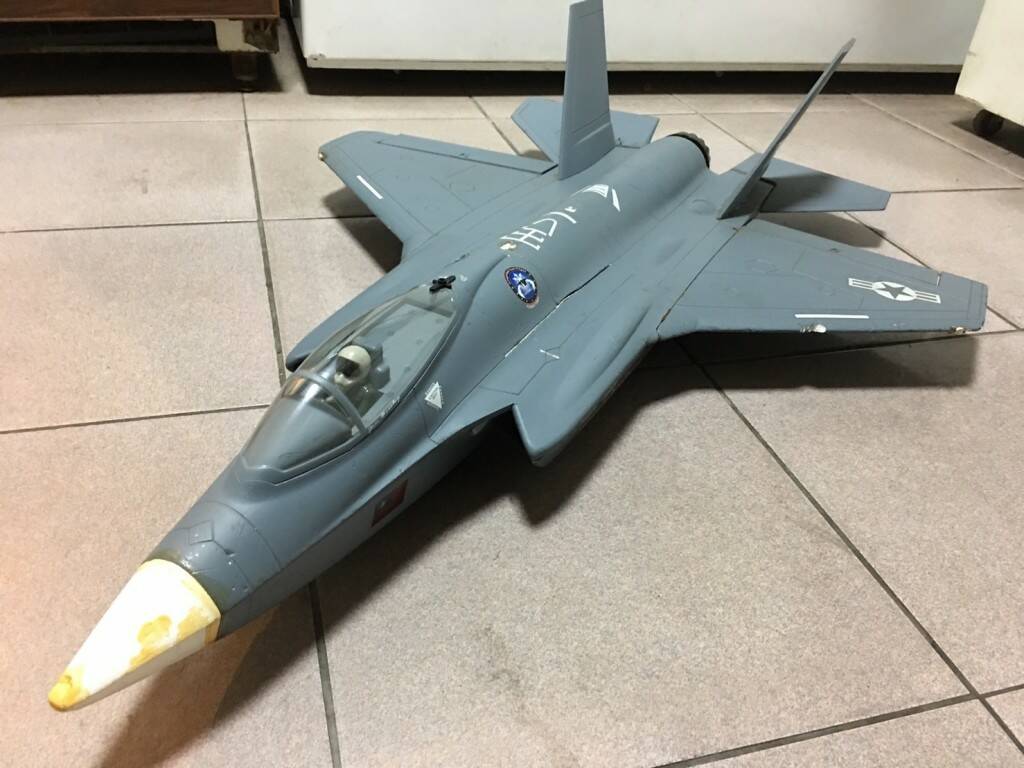 S_6817101503259.jpg