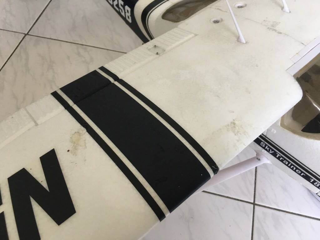 機翼破損部位