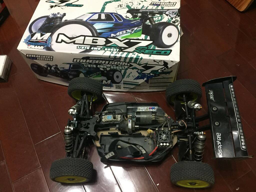 42201296_230186924514967_4317724064253739008_n.jpg