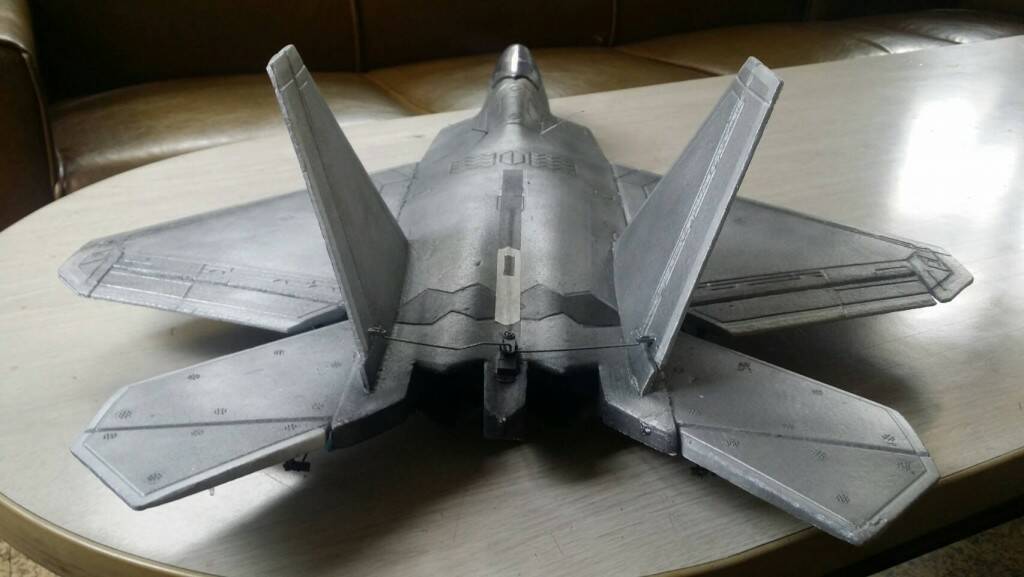 F22-3.jpg