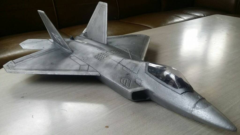F22-1.jpg