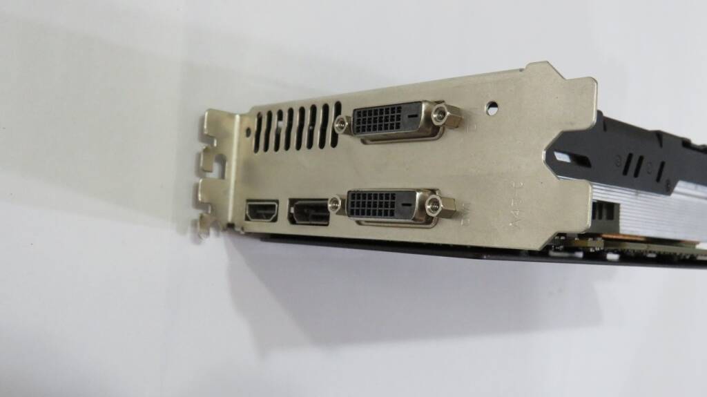 RX570 4G 3.JPG