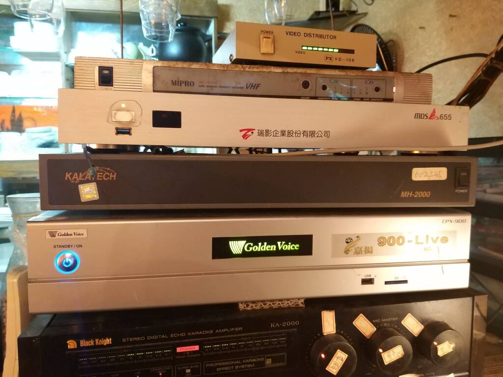 店裡音響.jpg