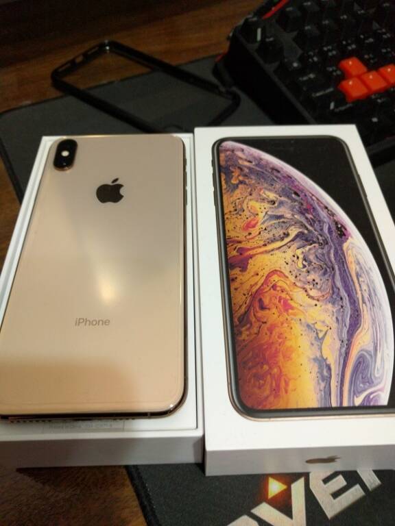 iphone xs max.jpg