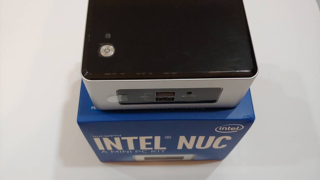NUC5PPYH 1.jpg
