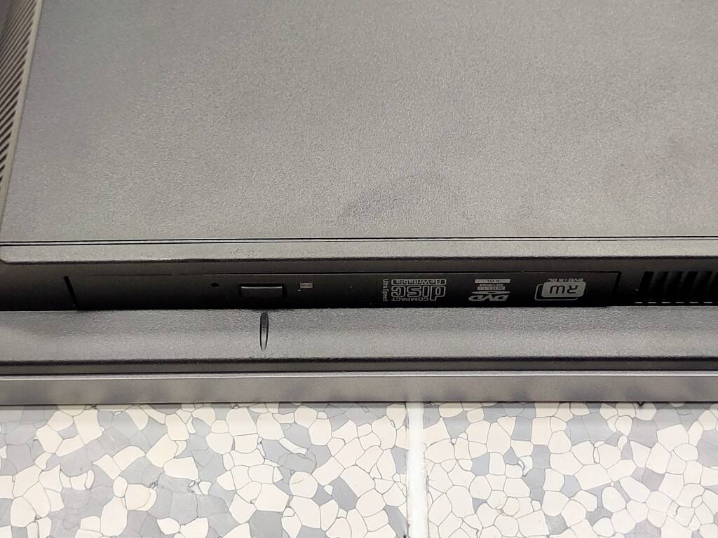 EliteOne 805 5.jpg
