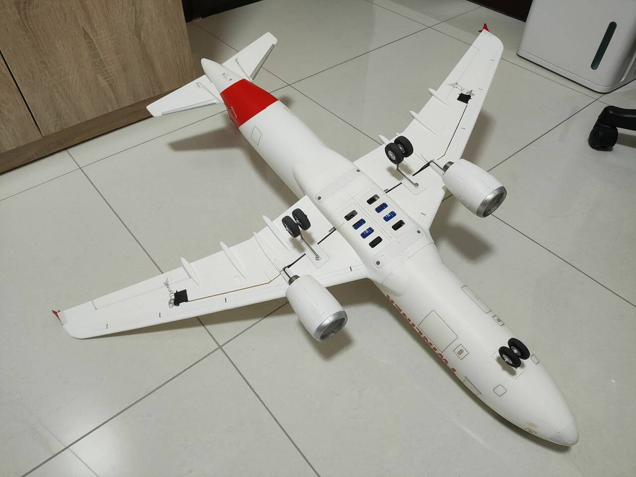 883998_0.jpg