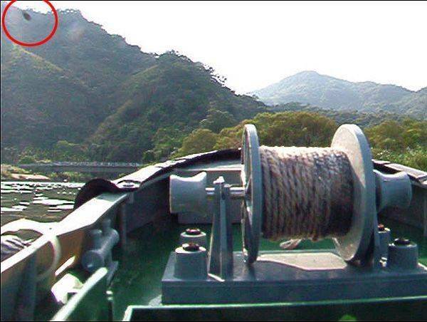 航行中遭砲擊....