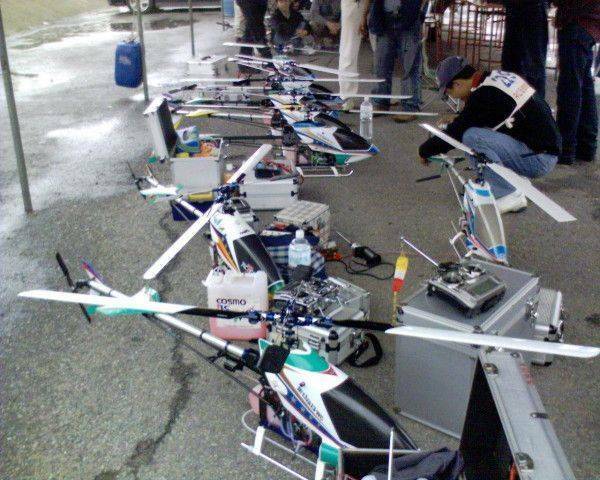 3/26 國際組練習+預賽. 沒想到通通是 HIROBO 機機..大對決.