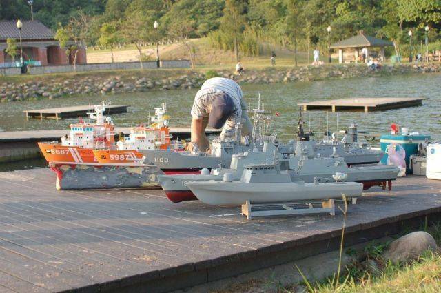 各型船艦齊聚一堂