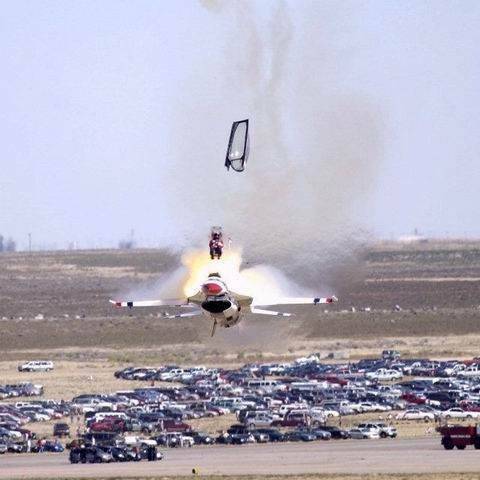 F16BailOut.jpg