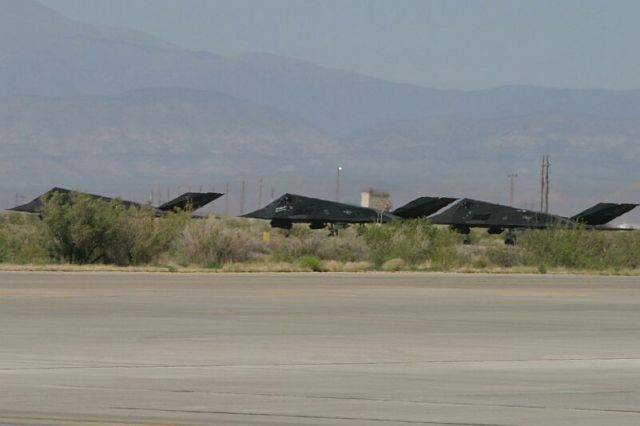 Holloman-2004-05_0217_800.jpg