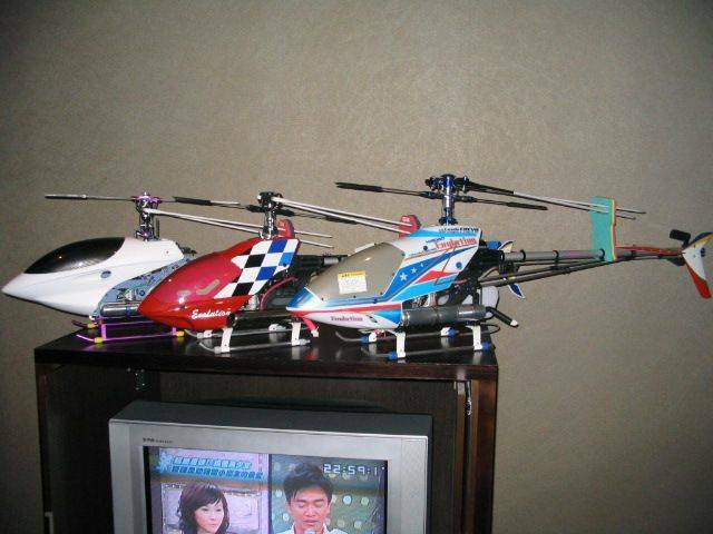 從右至左1.EVO90OP2.EVO50HPM3.中龍５０改裝碳纖維CCPM版
