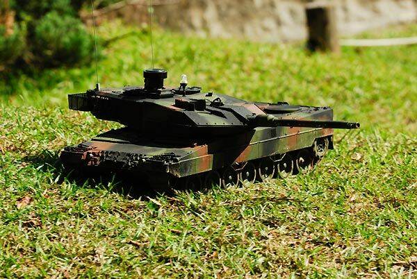 Leo2A6-08.jpg