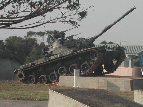 TANK-098.jpg