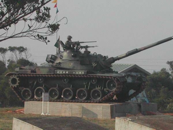 TANK-099.jpg