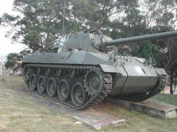 TANK-140.jpg