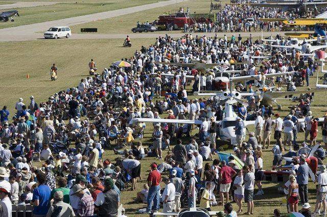 airshow_crowd.jpg