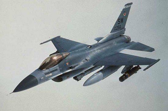 F-16 Fighting Falcon