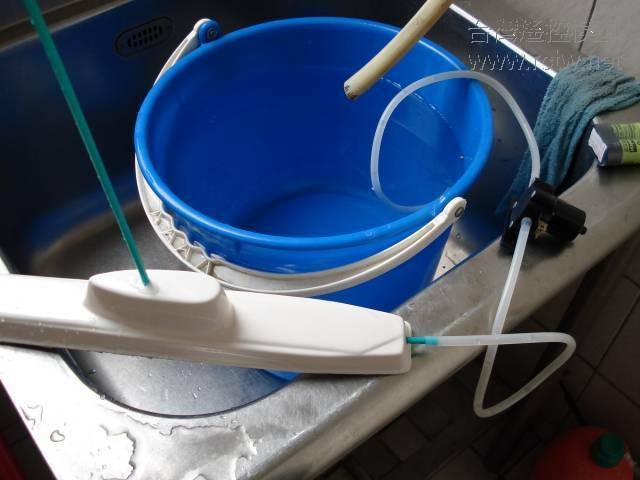先用水桶裝水,馬達抽送水test OK