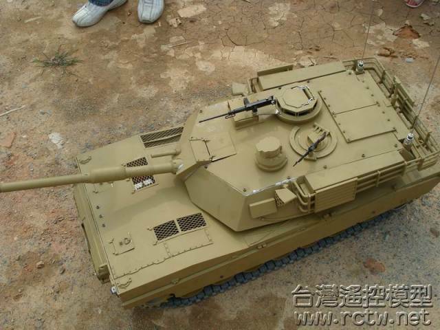 M1A2-01.JPG