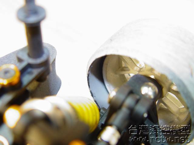 輪框寬度裁縮至18mm(A).JPG