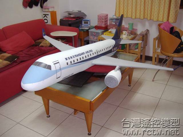 華信航空 001.jpg