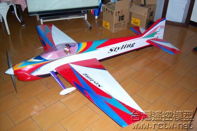 100_0220---.jpg