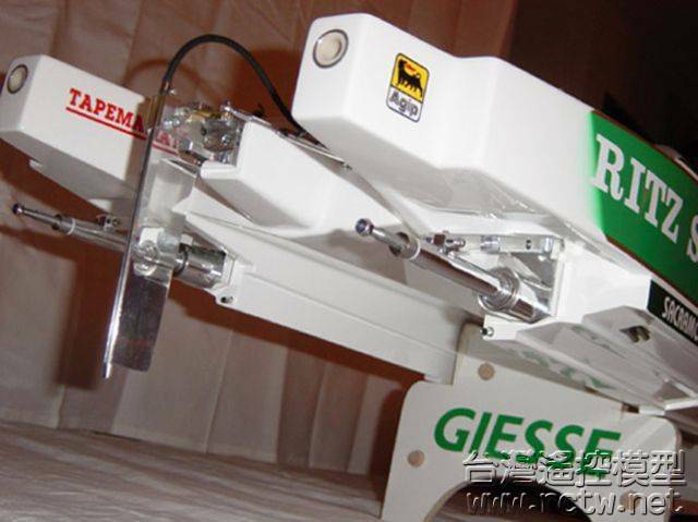 2_1178646159.jpg