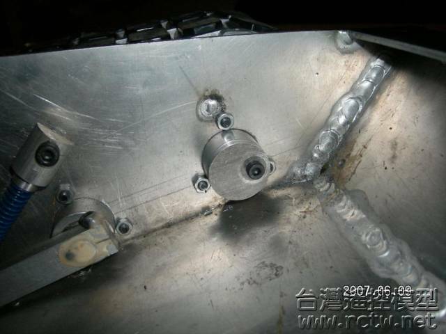 換裝後底盤內部所見