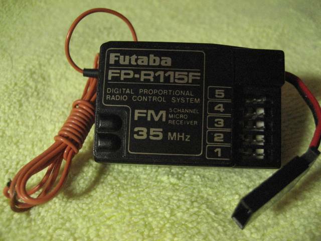 Futaba 115F    35頻  .5動.售800