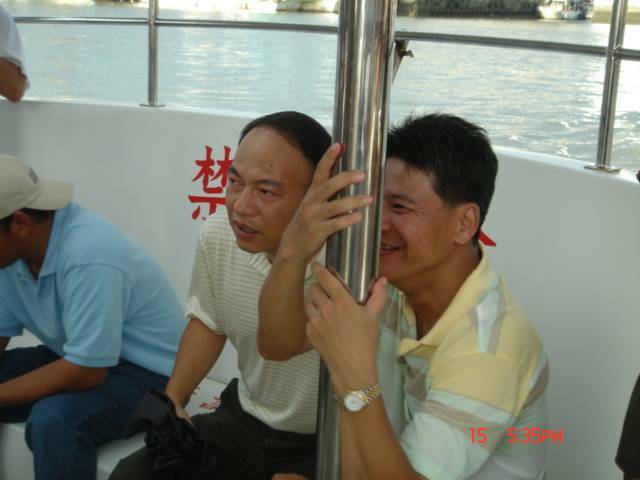 抓著不放~哈哈