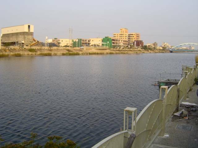 注意這座鐵橋!!!