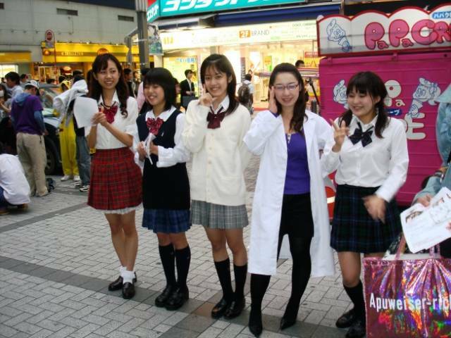 女傭咖啡廳造勢活動-1