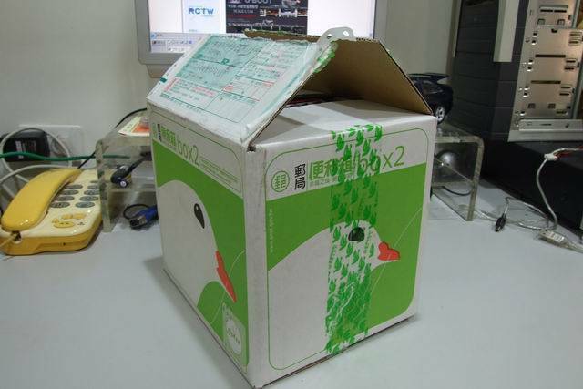 原來是用郵局寄來的 才會這麼慢到