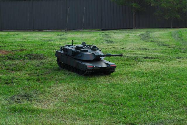 1-8 M1A2-77c.JPG