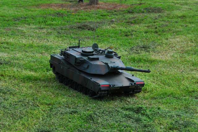1-8 M1A2-79c.JPG