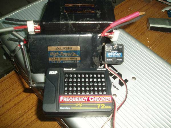 亞牌電池六顆加72全頻掃頻機一個加GY240一個