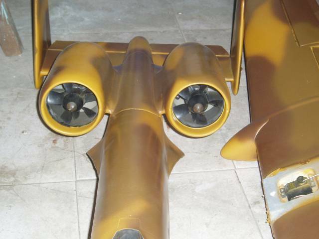 兩顆700無刷兩顆亞牌75A電變