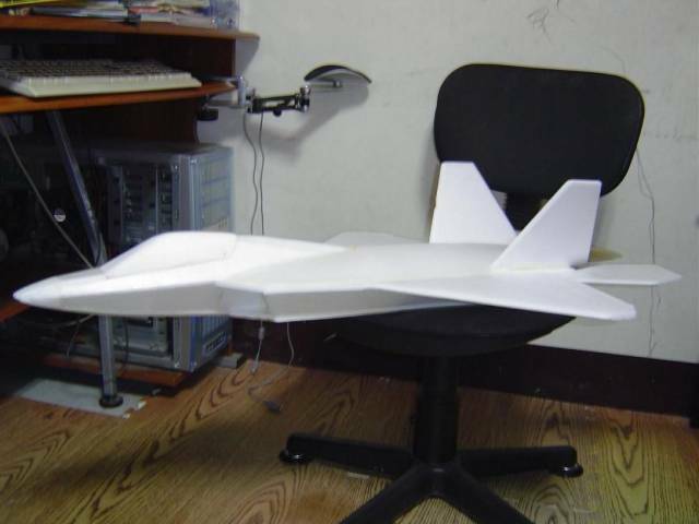 2005541915274760655_rs.jpg